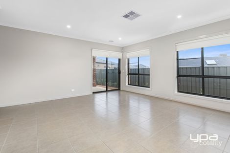 Property photo of 110 Riverside Concourse Cobblebank VIC 3338