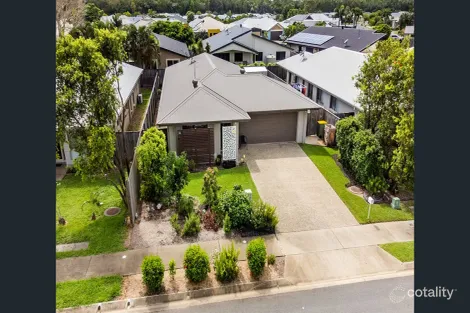 Property photo of 6 Tamarama Street Blacks Beach QLD 4740