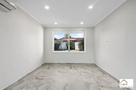Property photo of 60 Potoroo Avenue St Helens Park NSW 2560