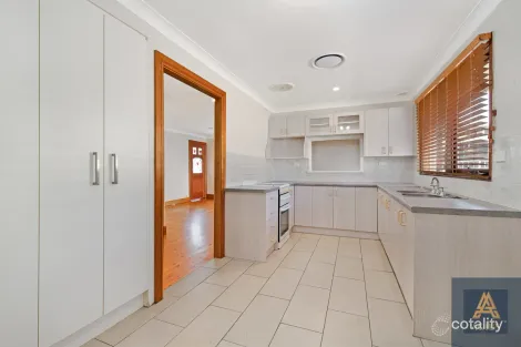 Property photo of 13 Gathrey Crescent Kings Langley NSW 2147