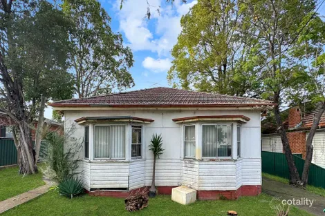 32 Leonard St, Bankstown, NSW 2200