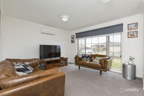 Property photo of 29 Bailey Boulevard Koo Wee Rup VIC 3981