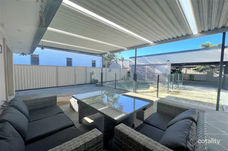 26 DAWN PDE, MIAMI, QLD 4220