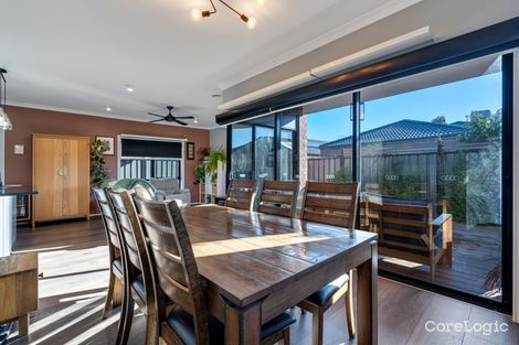 Property photo of 23 Lemon Myrtle Way Craigieburn VIC 3064