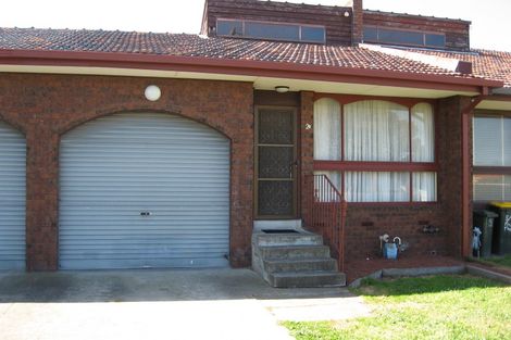 Property photo of 2/42 Pinewood Drive Thomastown VIC 3074