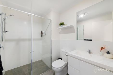 Property photo of 10 Edgeworth Parade Coombs ACT 2611