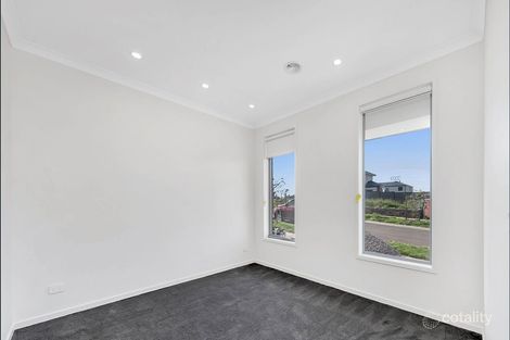 Property photo of 8 Danzig Street Kalkallo VIC 3064