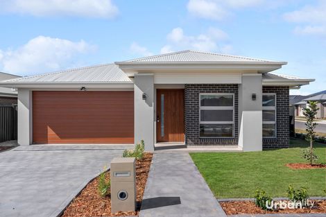 2 Hatter Cct, Calderwood, NSW 2527