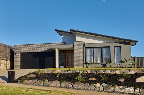Property photo of 19 Kurrajong Road Warragul VIC 3820