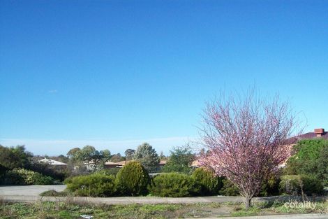 49 Sandalwood Dr, Narre Warren, VIC 3805