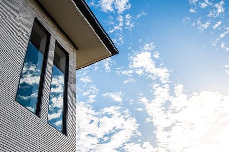 Property photo of 1 Craiglee Way Gledswood Hills NSW 2557