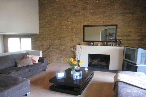 Property photo of 3 Antrim Close Endeavour Hills VIC 3802