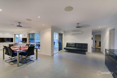 Property photo of 28 Mayfair Place Moggill QLD 4070