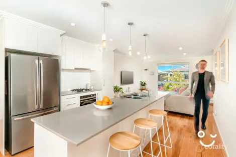 Property photo of 64 Wallbank Way Bulli NSW 2516