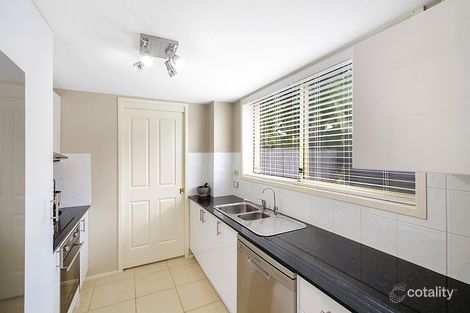 Property photo of 2/2 Hawthorn Place Mardi NSW 2259