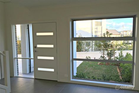 Property photo of 8 Hand Court Moorebank NSW 2170