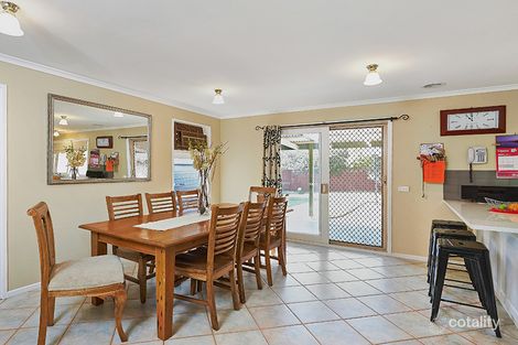 Property photo of 3 Nangwarry Court Berwick VIC 3806
