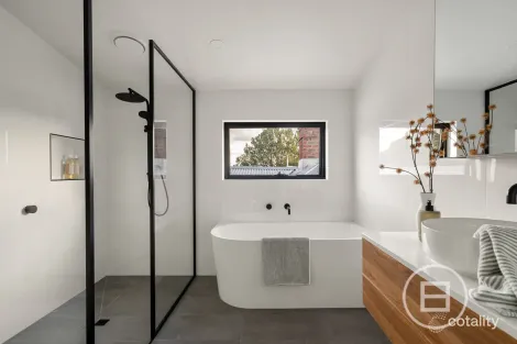 Property photo of 24 Macfarland Street Brunswick VIC 3056