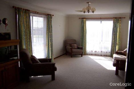 Property photo of 6 Balleroo Crescent Glenfield Park NSW 2650