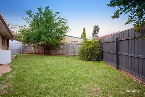 16 Dumbarton Cct, Melton West, VIC 3337
