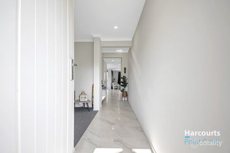 Property photo of 8 Hanover Street Point Cook VIC 3030