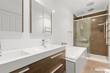 Property photo of 111 Thompsons Road Bulleen VIC 3105