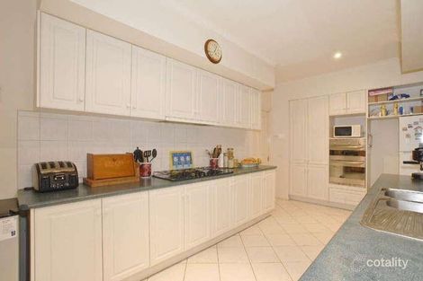 Property photo of 5 Benjamin Chase Mooroolbark VIC 3138