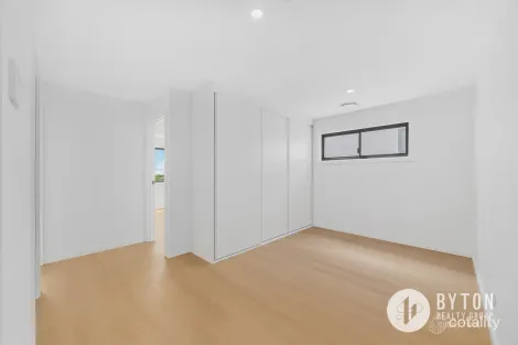 Property photo of 10 Rosoff Avenue Leppington NSW 2179
