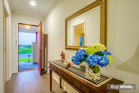 Property photo of 10 Vibrandia Way Truganina VIC 3029