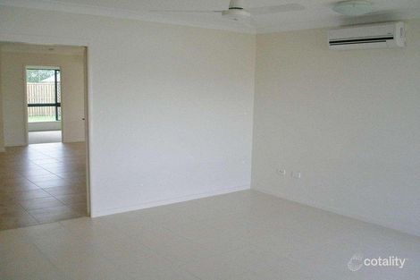 Property photo of 5 Bluff Street Bushland Beach QLD 4818