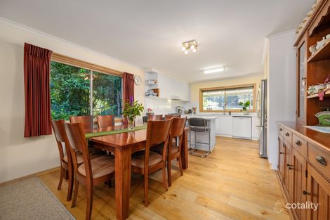 Property photo of 22 Mountain Avenue Mount Beauty VIC 3699