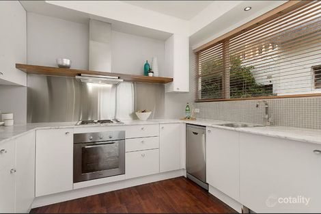 Property photo of 8/46 Ormond Esplanade Elwood VIC 3184