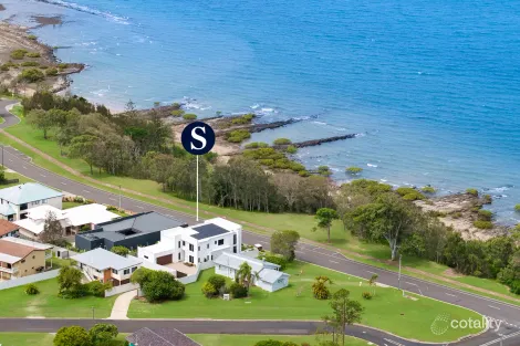 Property photo of 108 Esplanade Point Vernon QLD 4655