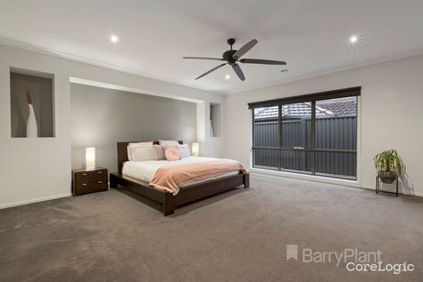 Property photo of 21 Binnak Drive Watsonia North VIC 3087