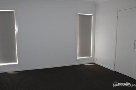Property photo of 24 Bayvista Circuit Point Cook VIC 3030