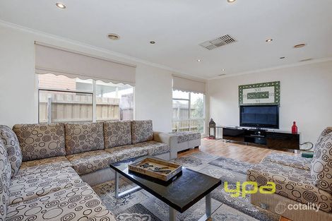 Property photo of 39 Malmsbury Drive Meadow Heights VIC 3048