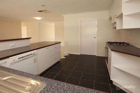 Property photo of 25 Inverness Circle Camillo WA 6111