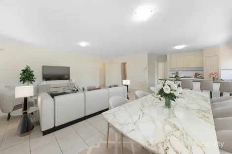 Property photo of 18 Little Chipping Drive Chirnside Park VIC 3116