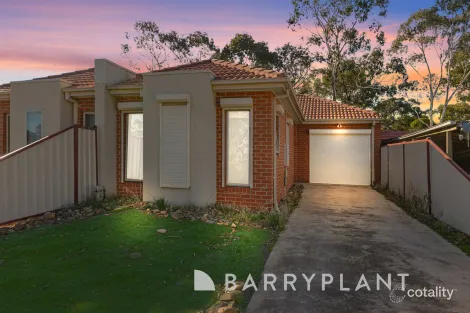 Property photo of 1/28 Coburns Road Melton South VIC 3338