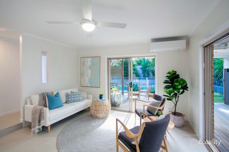 Property photo of 8 Wavecrest Drive Castaways Beach QLD 4567