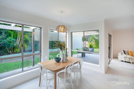 Property photo of 8 Wavecrest Drive Castaways Beach QLD 4567