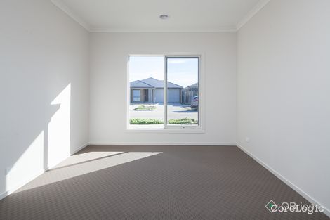 Property photo of 11 Jackwood Drive Clyde North VIC 3978