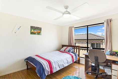 Property photo of 16 Sunset Drive Glenvale QLD 4350