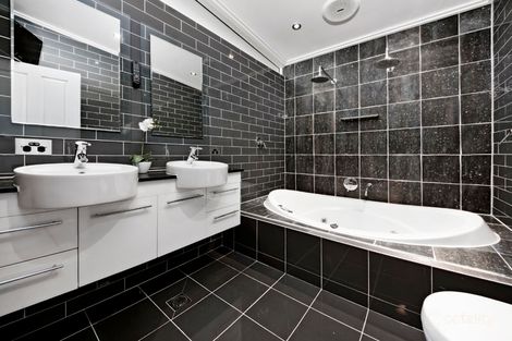 Property photo of 35 Cambrai Avenue Engadine NSW 2233