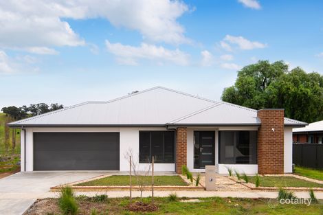 7 Cherry Ave, Campbells Creek, VIC 3451