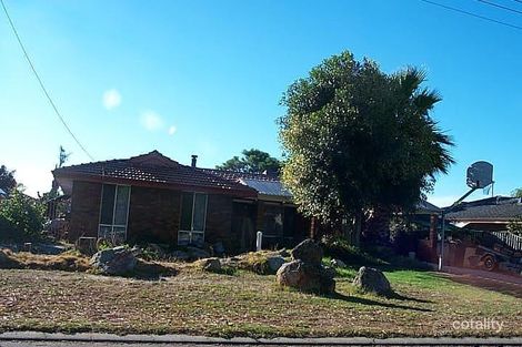 Property photo of 82 Lyrebird Way Thornlie WA 6108