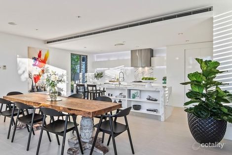 Property photo of 9 Crucis Street Coorparoo QLD 4151