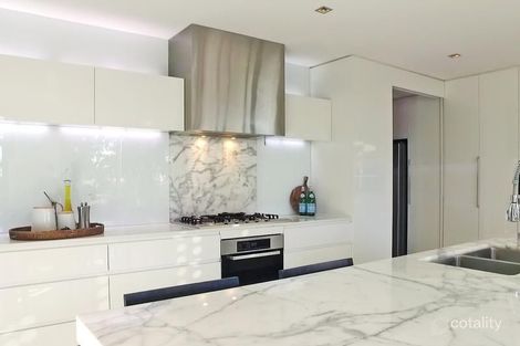 Property photo of 9 Crucis Street Coorparoo QLD 4151