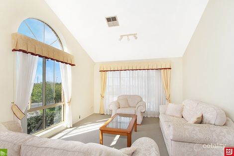 Property photo of 12 Highcroft Boulevard Horsley NSW 2530