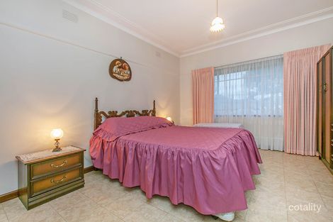 Property photo of 1 Merrilands Road Reservoir VIC 3073
